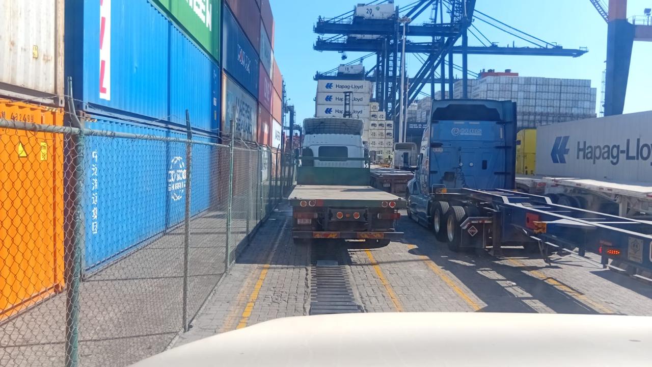 Unidades de carga en una terminal portuaria